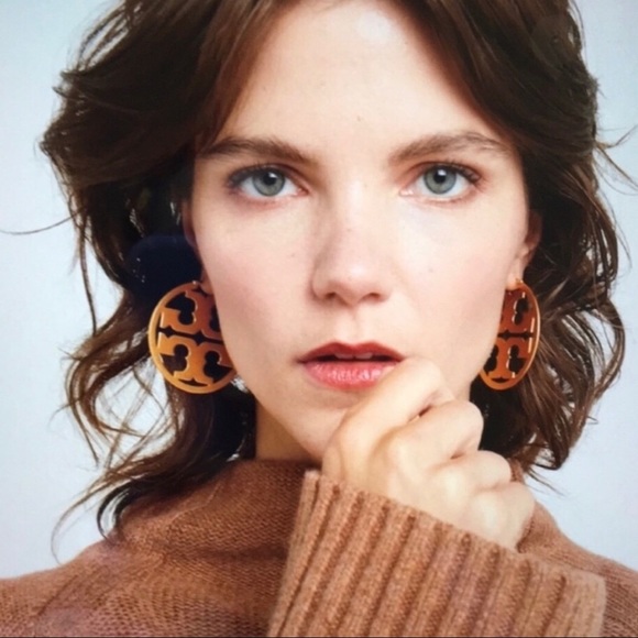 TORY BURCH MILLER LARGE HOOP EARRING - Picture 2 of 8